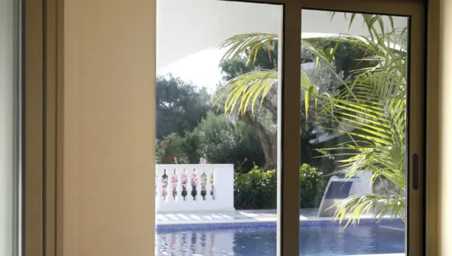 C 70 DE CORRER, janela de pvc, Janelas de pvc